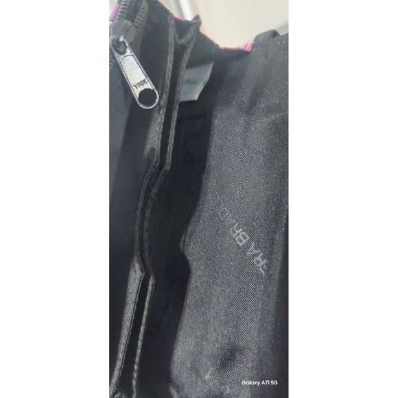 * Vera Bradley  Floral Smartphone Wristlet - Picture 4 of 6